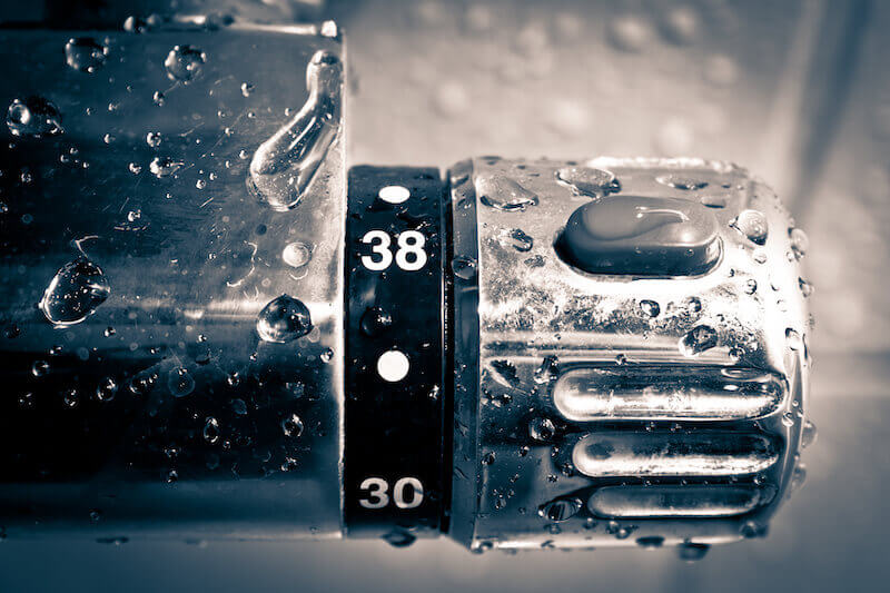 シャワーが温度調節してもぬるい チェックすべき6つの原因と解決法 水の110番救急車