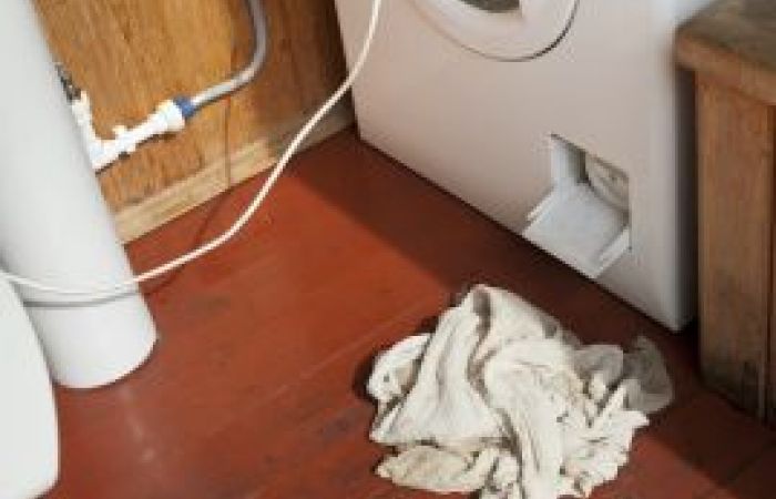 1回読めばわかる 洗濯機の水漏れ の原因 修理方法をプロが紹介 水の110番救急車 1回読めばわかる 洗濯機の水漏れ の原因 修理方法をプロが紹介 水の110番救急車