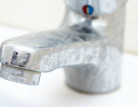 蛇口のお掃除はどうやる?汚れの種類ごとの掃除方法・必要なもの